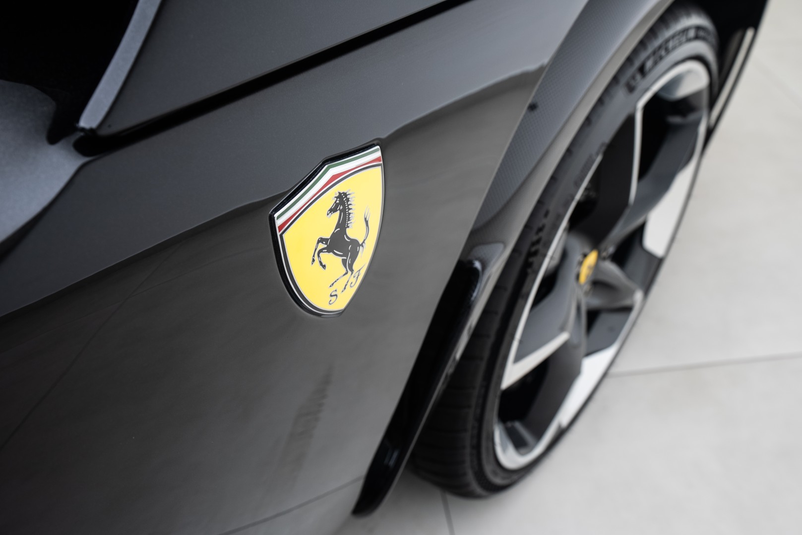 2025 FERRARI PUROSANGUE | FULL CARBON | MAIN DEALER SERVICE | HIGH SPEC